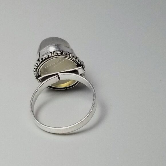 Vintage Cabochon Gray Stone Ring, Bezel Set Silver Tone Band Size 6.5 - Picture 4 of 8